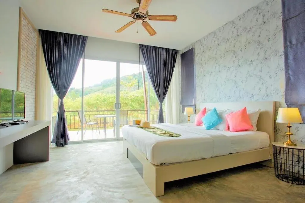Capital O 729 Amantra Lake View Resort Koh Lanta 2*,