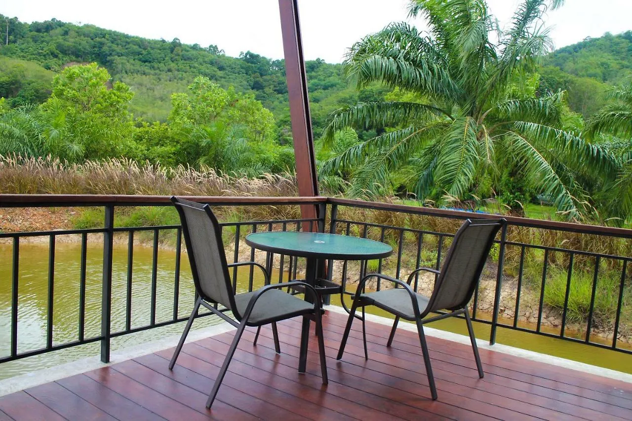 Capital O 729 Amantra Lake View Resort Koh Lanta