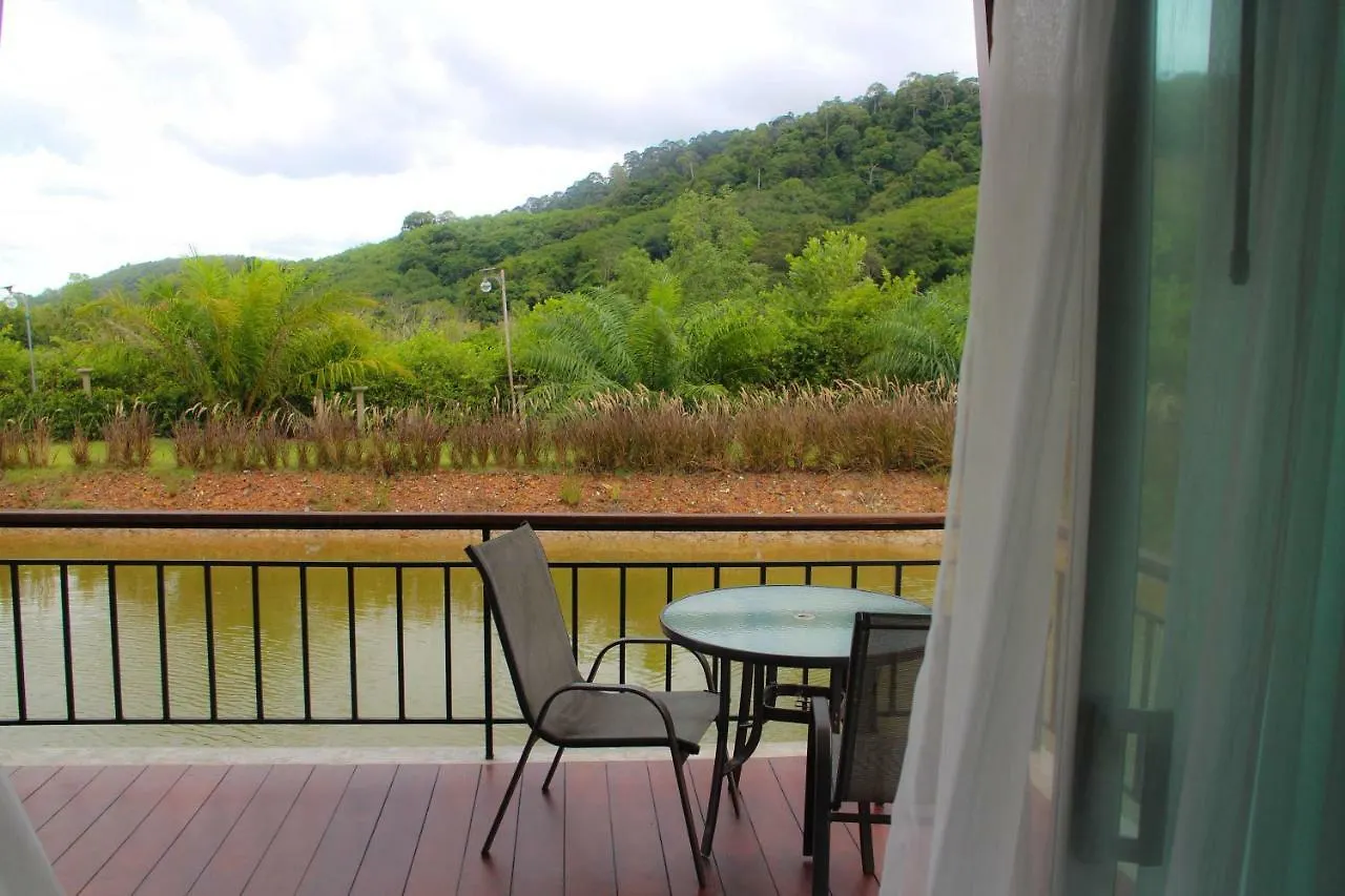 Capital O 729 Amantra Lake View Resort Koh Lanta